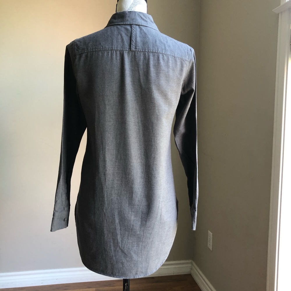 Aritzia Babaton The Group Reno Button front shirt - Picture 15 of 16